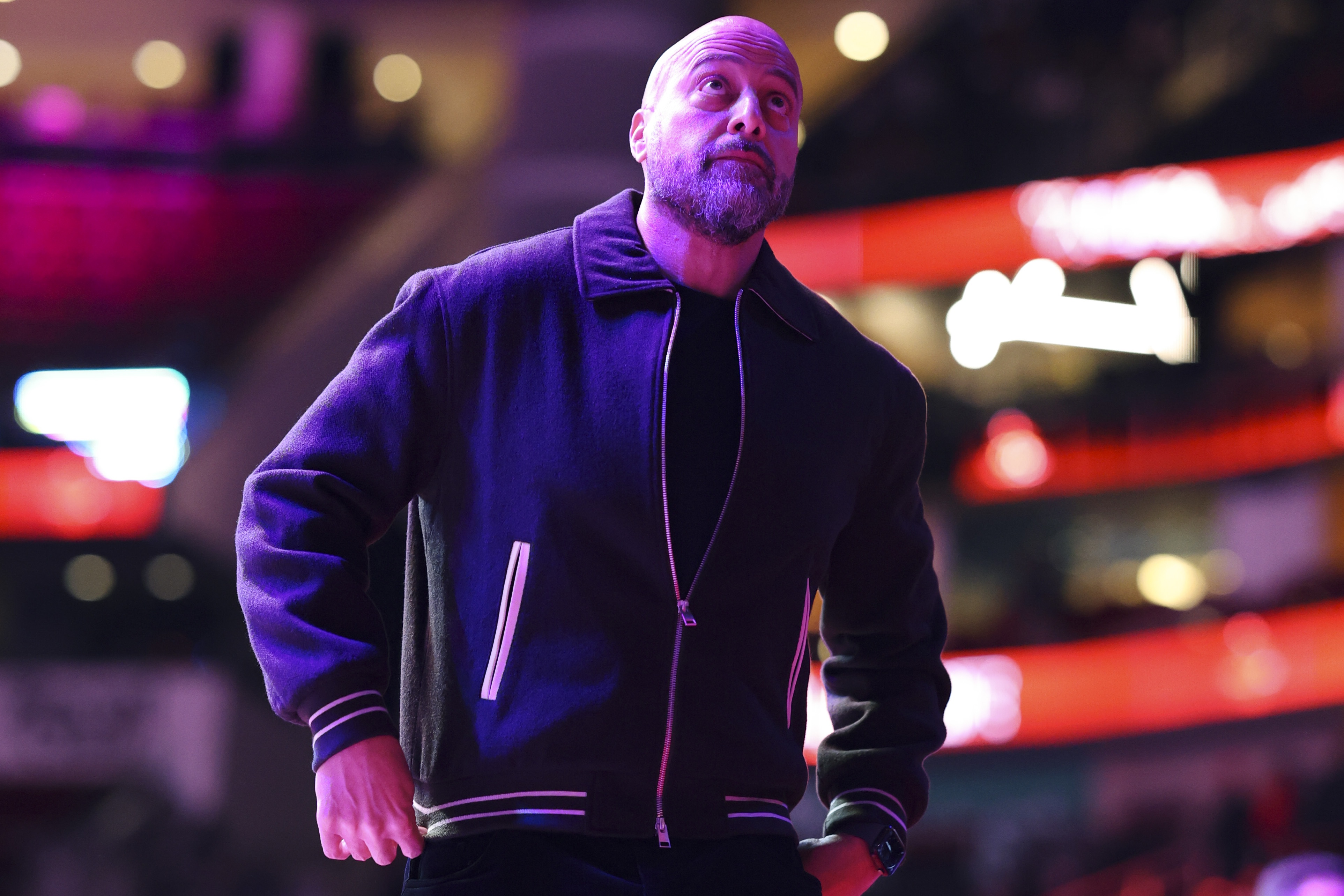 开云应用-没剩几个小时了~目前还有9个队没有交易操作：火箭&amp;马刺&amp;雄鹿在列