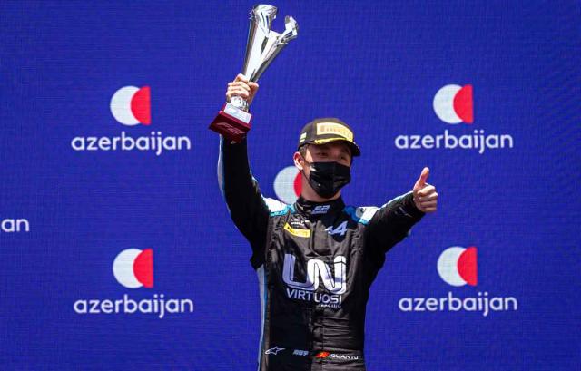 周冠宇，中国赛车的“新高峰” 董荷斌：启发新一代人